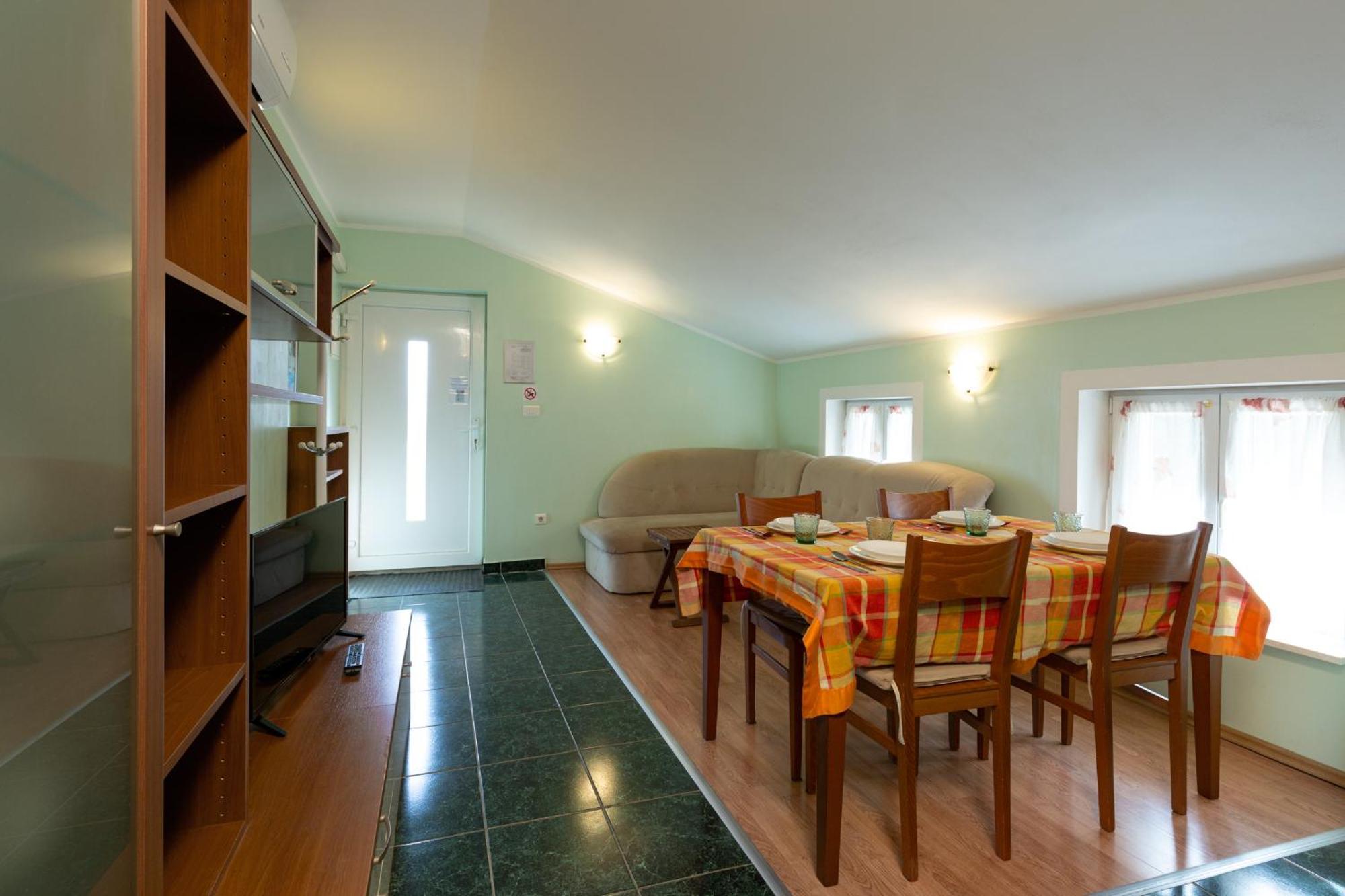 Apartments And Rooms Vila Irma Opatija Room photo